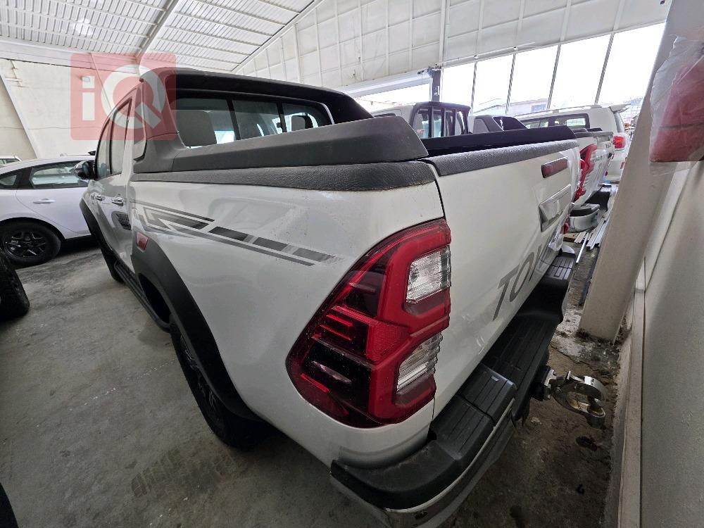 تويوتا هايلوكس